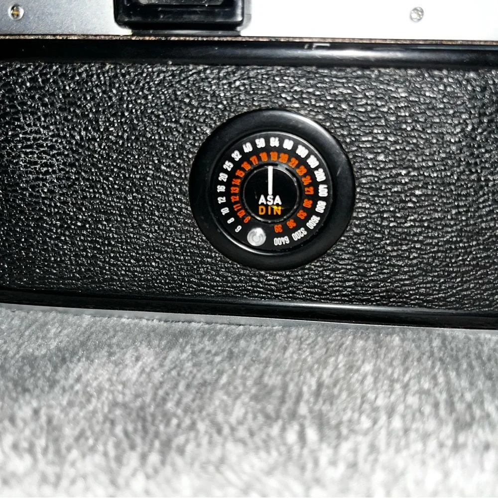 Vintage Silver Minolta SRT100 35mm SLR Camera Body Used Good For Parts